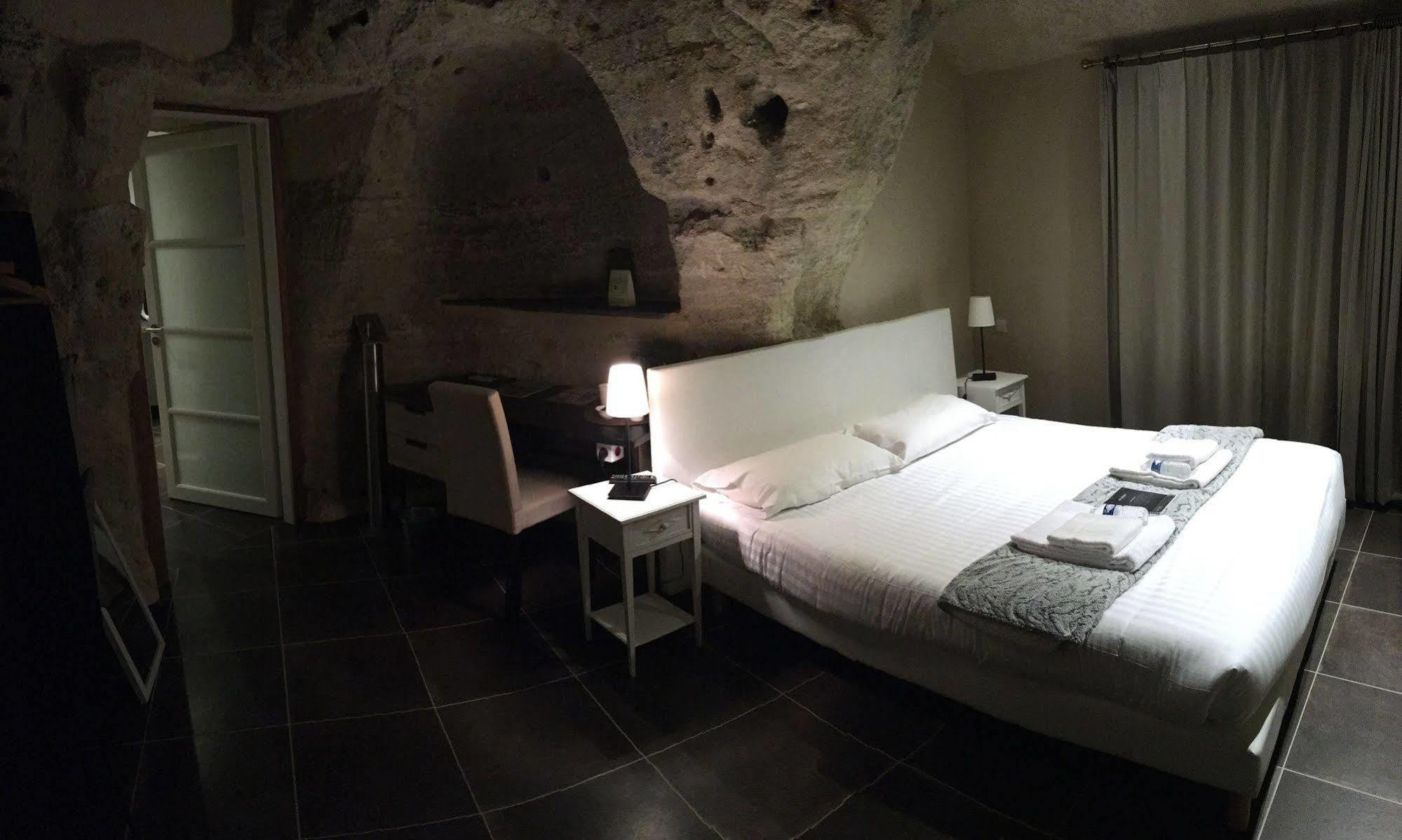 Louresse-Rochemenier Rocaminori Hotel מראה חיצוני תמונה
